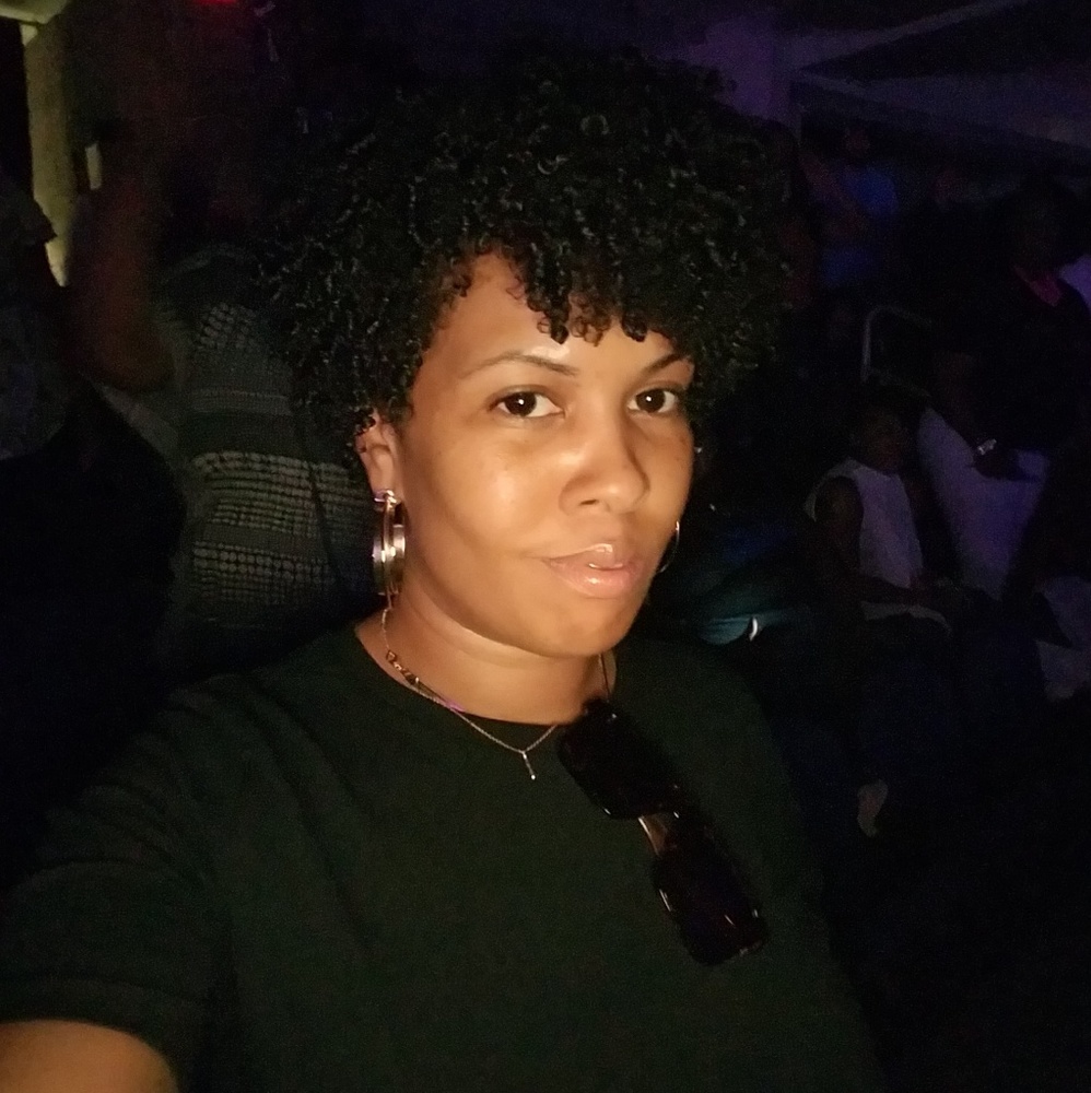 Meet your Posher, Brooke